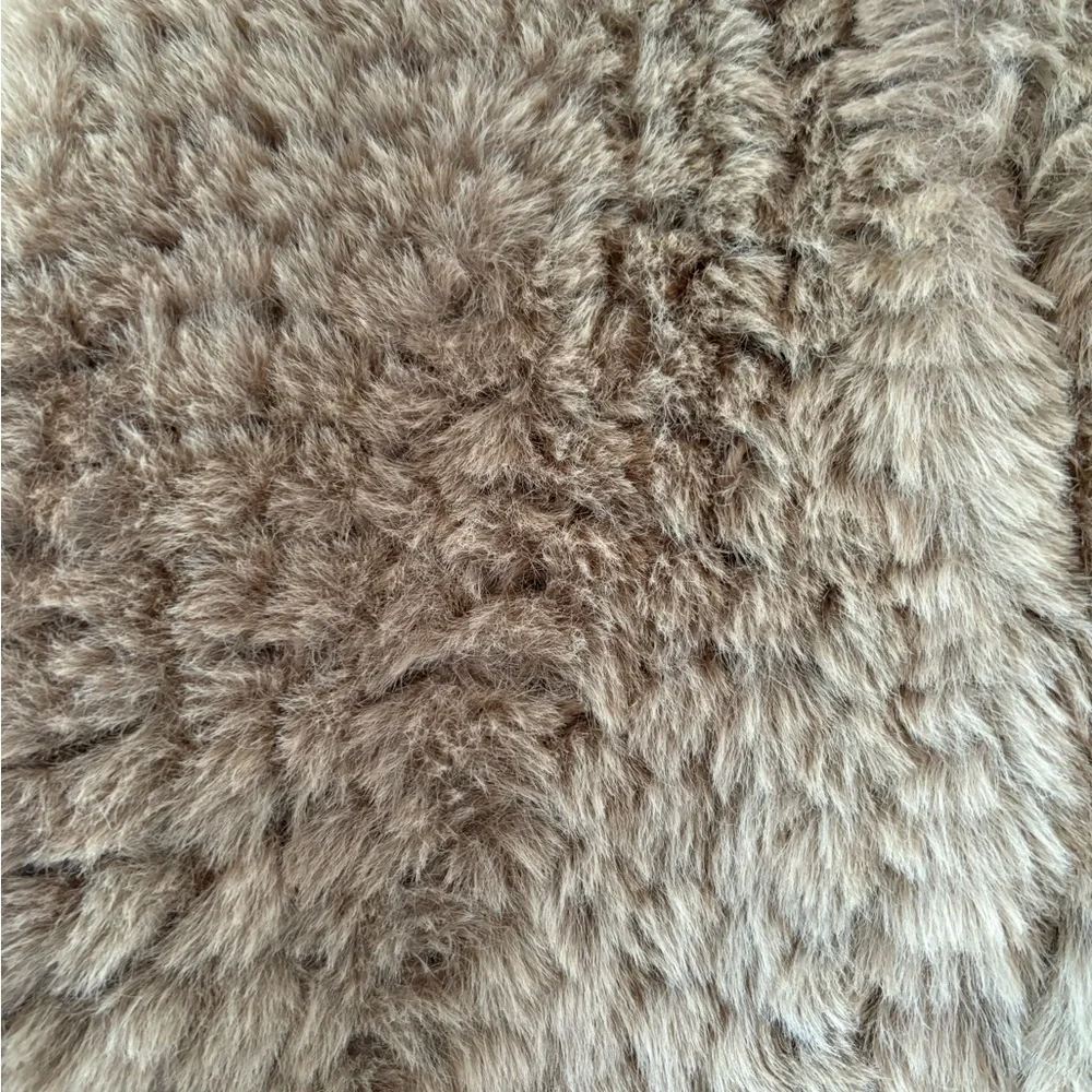 Aratta Coat - Picture 2 of 3